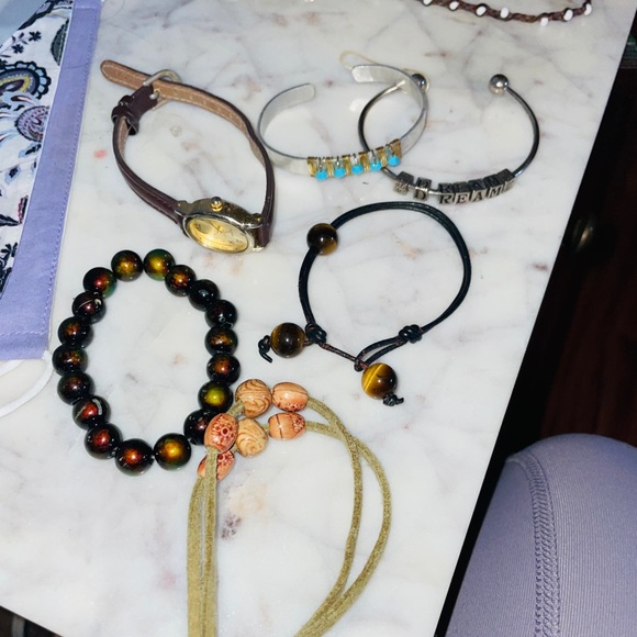Bracelets - Picture 2 of 3